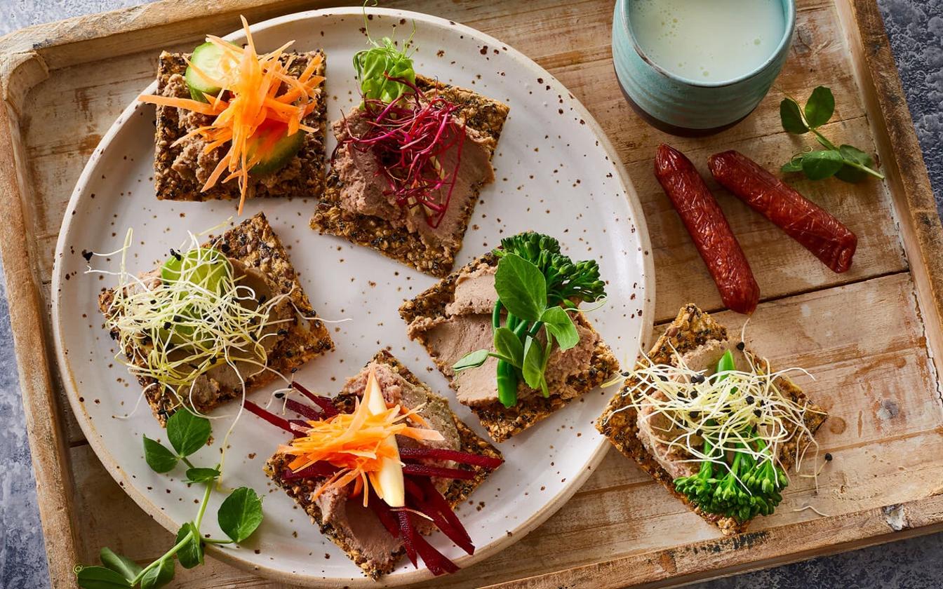 Hjemmelavet knækbrød med Tulip Bacon leverpostej
