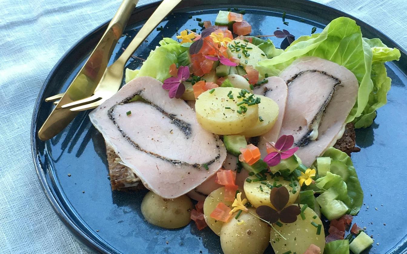Rullepølsemad med grønt og kartofler