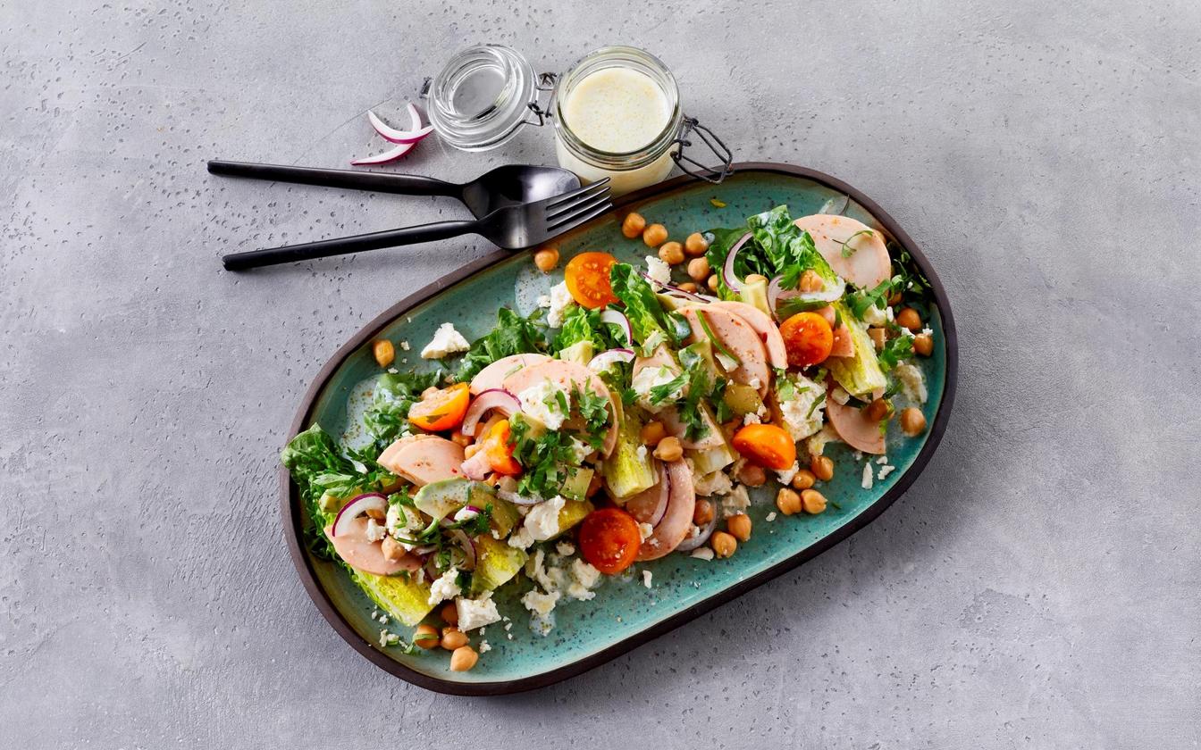 Kikærtesalat med feta og kyllingebryst