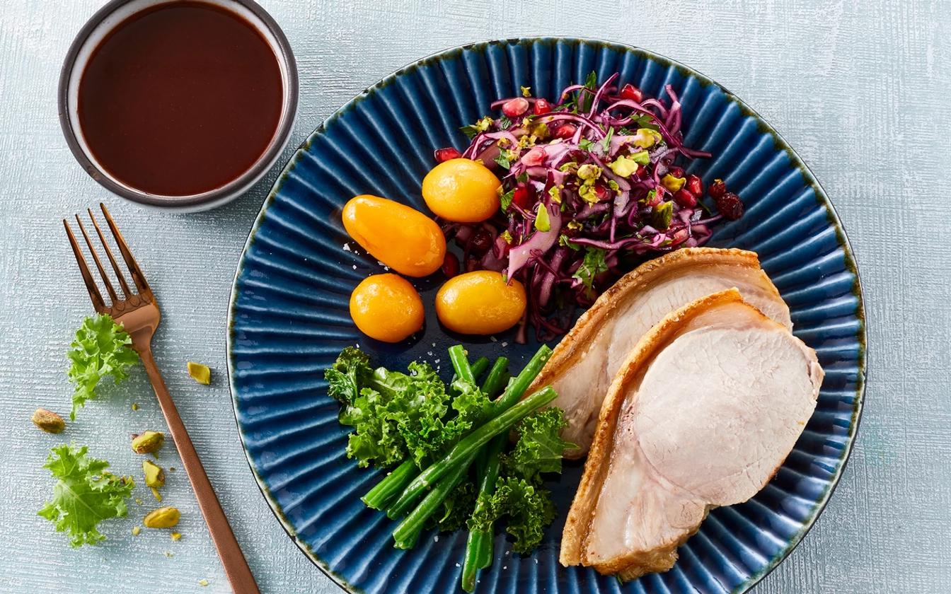 Sprød flæskesteg med et strejf af jul