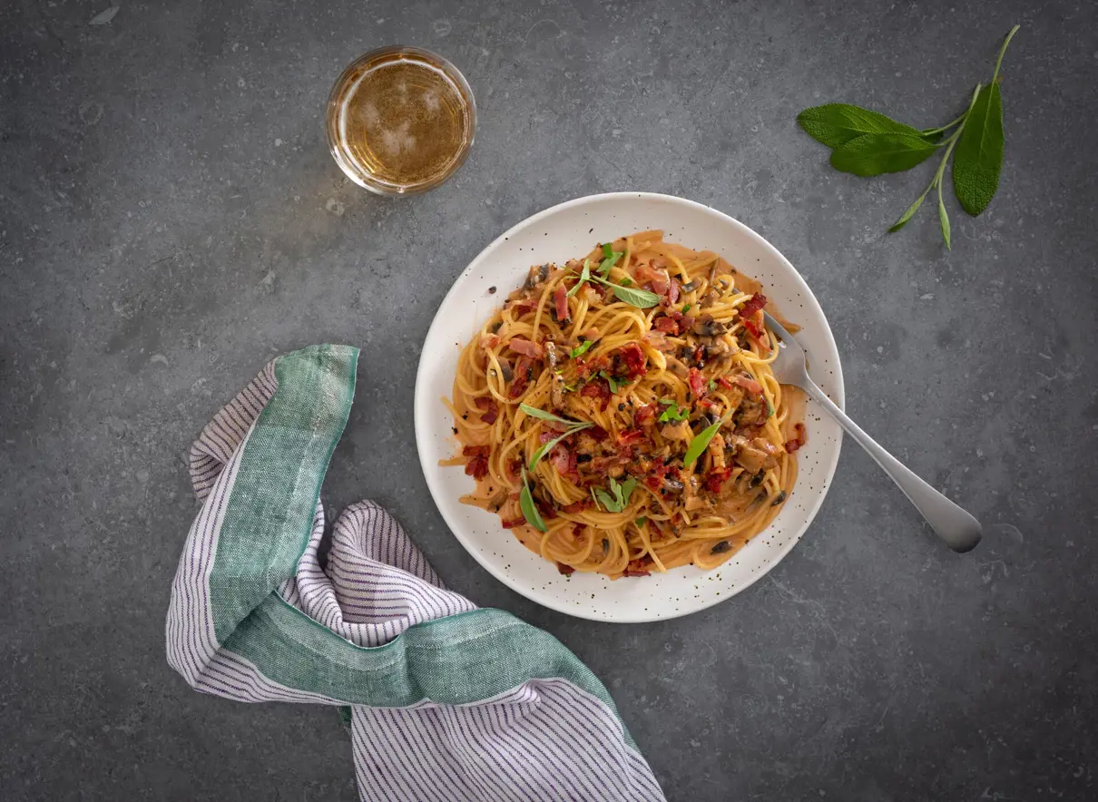 Pasta med baconsås