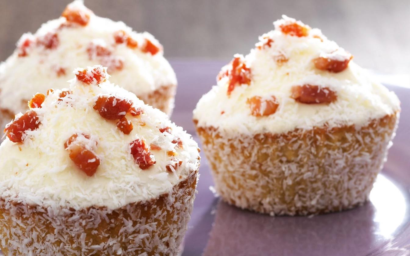 Cupcakes med bacon, baconfrosting og kokos