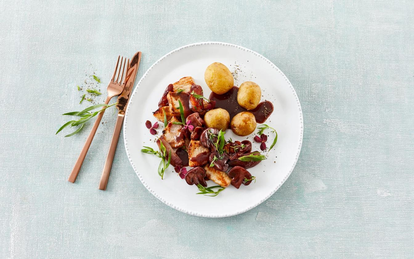 Simremad med mørbrad og efterårsgrøntsager