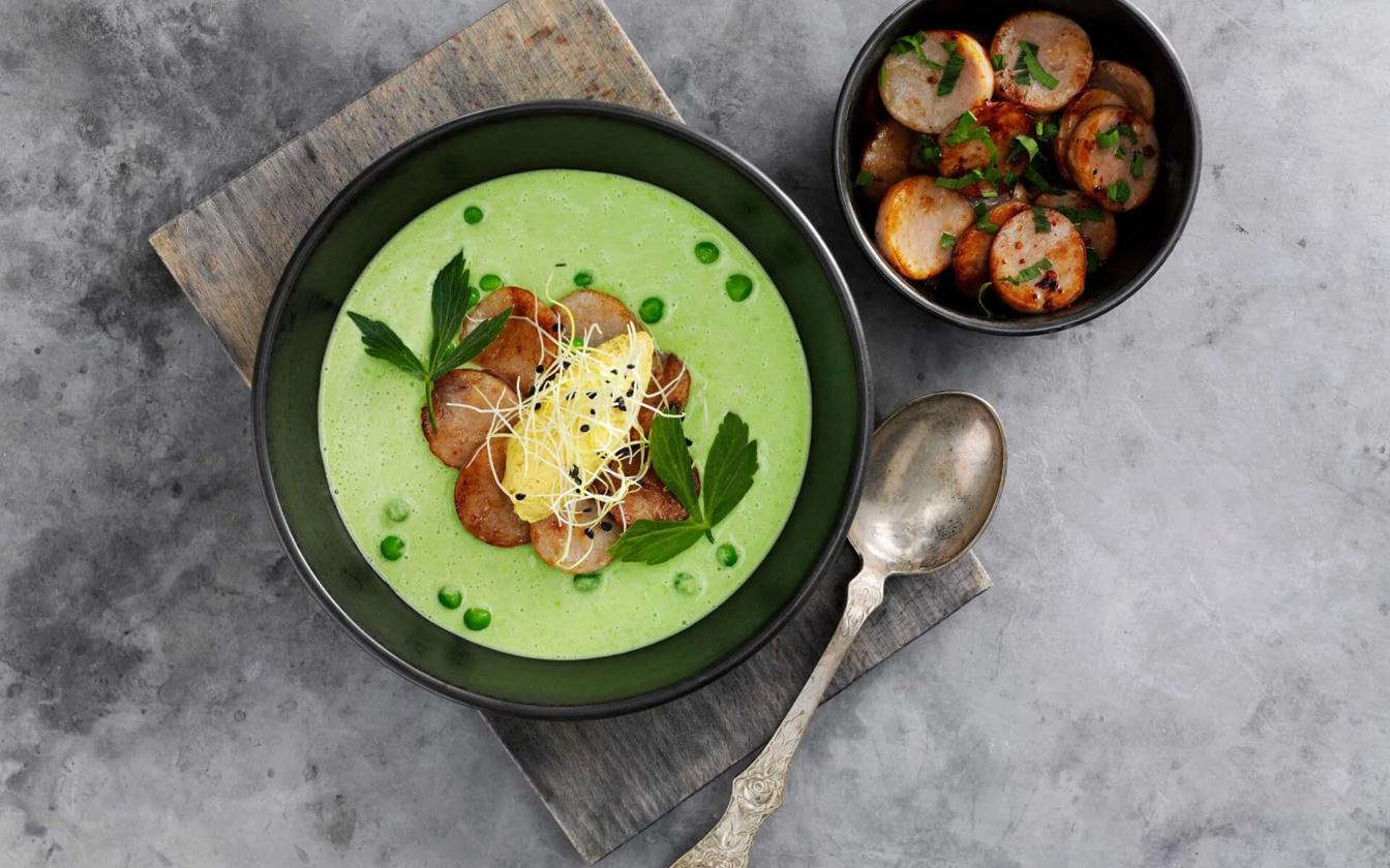 Ristet medister i grøn suppe