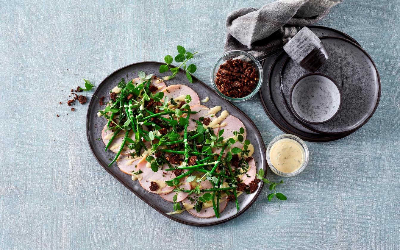 Salat med hamburgerryg og bearnaise-mayonnaise